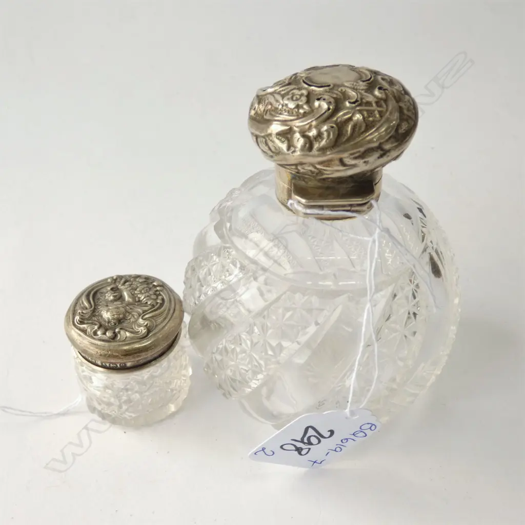 TWO STG SILVER TOPPED CUT GLASS PCES. SCENT BOTTLE H.110MM) & SMALL CONTAINER Image 1++