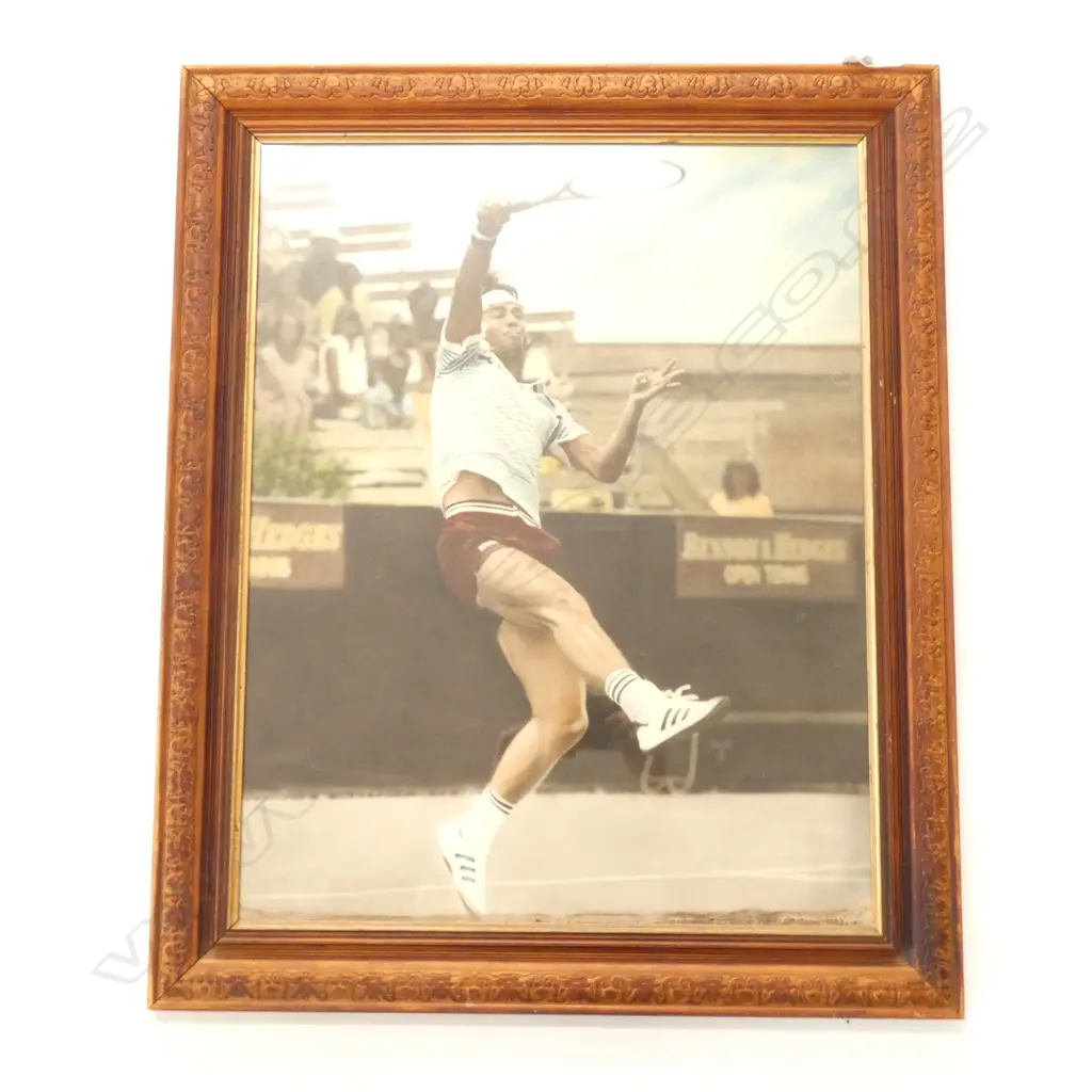 CHRIS LEWIS, SINGLES CHAMPION, BENSON AND HEDGES GRAND PRIX TENNIS TOURNAMENT PHOTOGRAPH, 1985 Image 1++