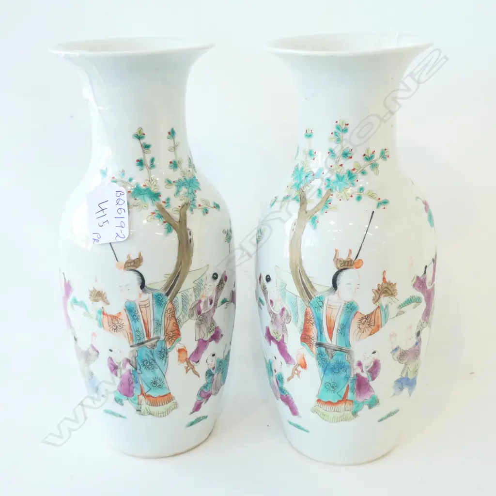 PR ORIENTAL VASES PAINTED WITH CHILDREN  H. 260MM Image 1++
