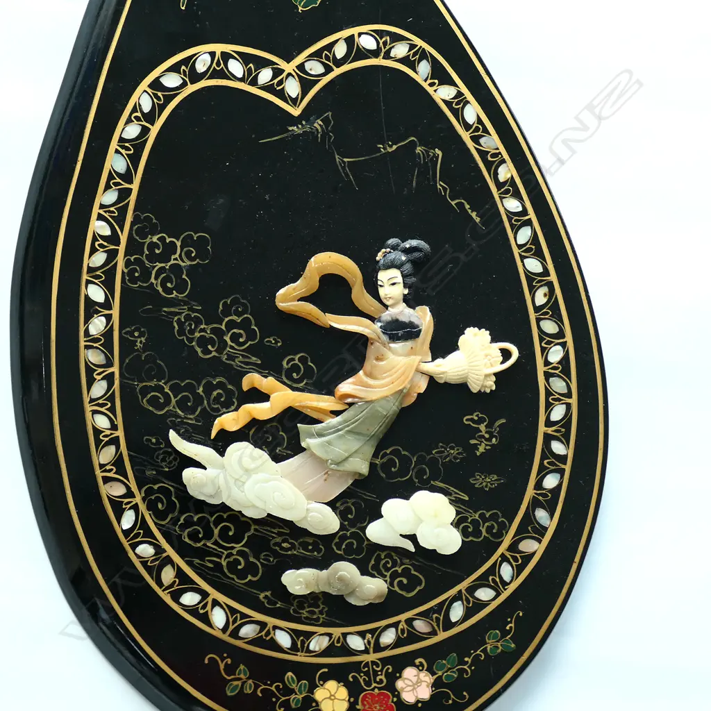 PR CHINESE WOODEN PANELS IN THE SHAPE OF PIPA, H. 785MM Image 1++