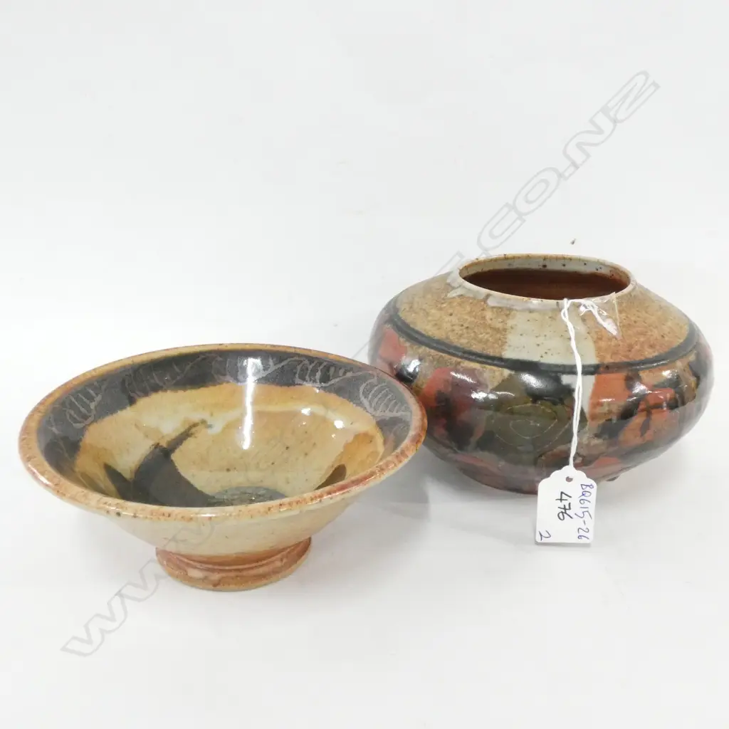 TWO MIKE O'DONNELL NZ STUDIO POTTERY PCS. LARGEST DIA. 180MM Image 1++