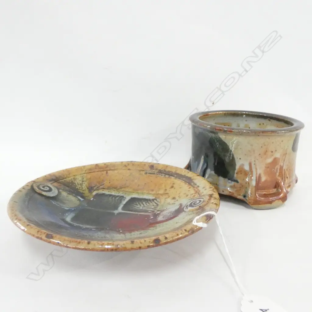 TWO MIKE O'DONNELL NZ STUDIO POTTERY DISPLAY PLATE & FOOTED BOWL. LARGEST DIA. 180MM Image 1++