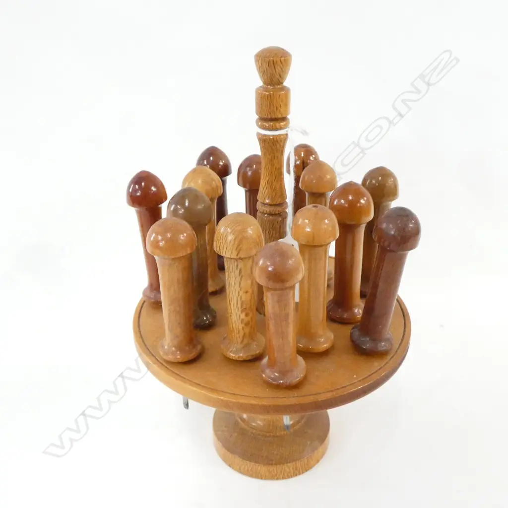 NZ NATIVE TIMBERS CORN COB HOLDERS ON STAND Image 1++