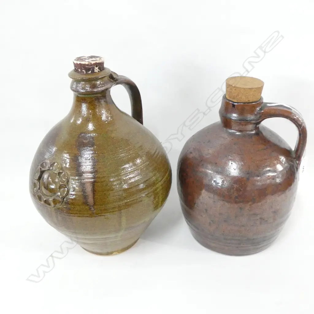 2 STUDIO POTTERY CARAFES H. 290MM Image 1++