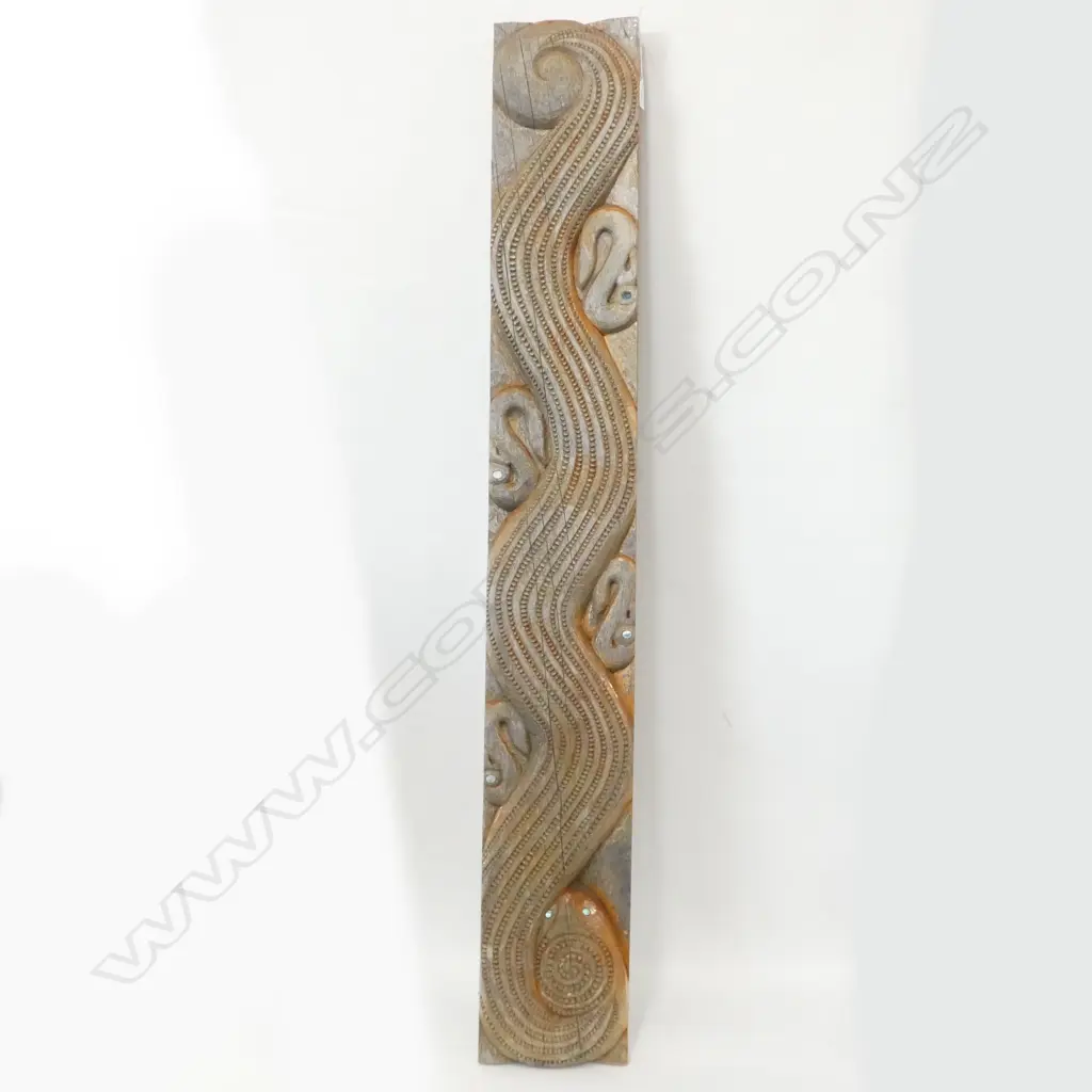 CARVED WOODEN MAORI PLANK L. 1355MM Image 1++