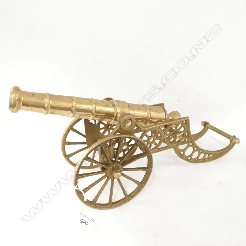 BRASS MODEL OF A CANON L 410 MM Image 1++