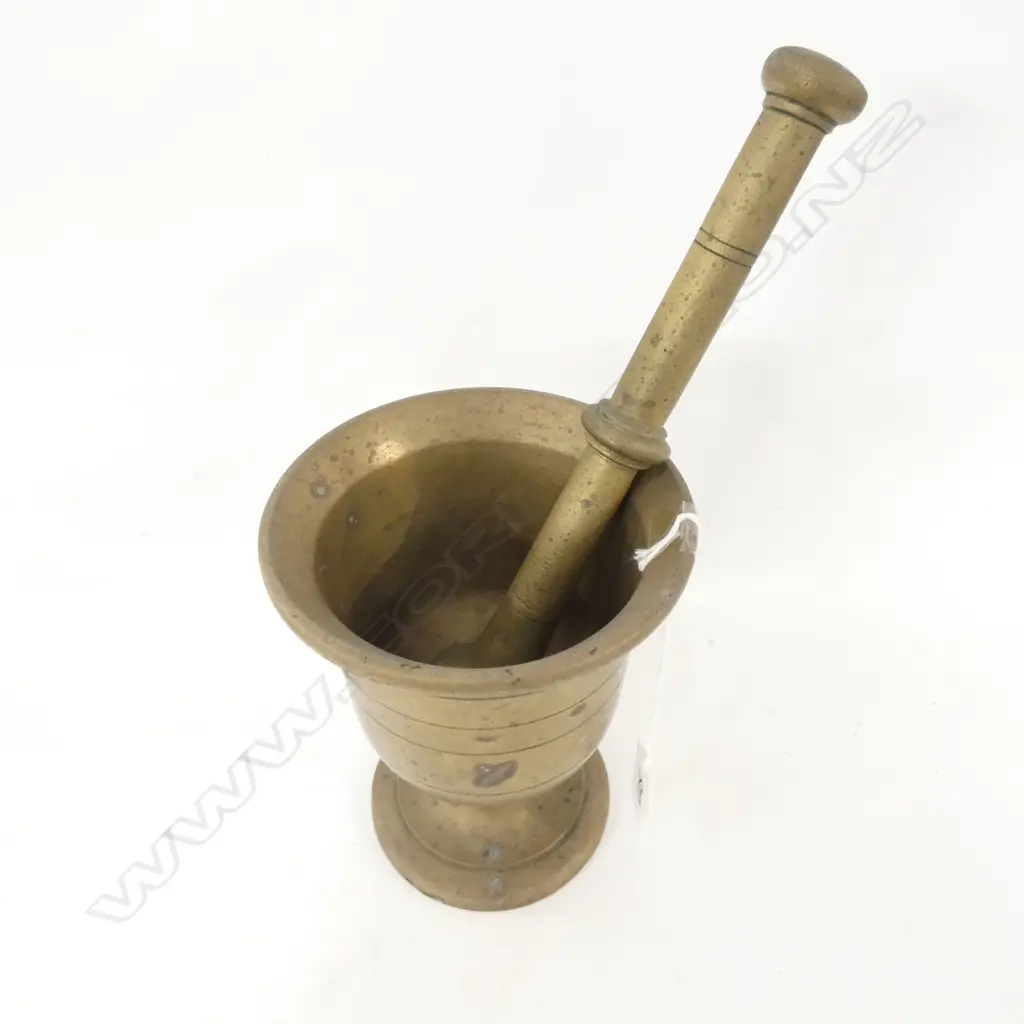 TURKISH HEAVY BRASS MORTAR & PESTLE, H. 140MM Image 1++