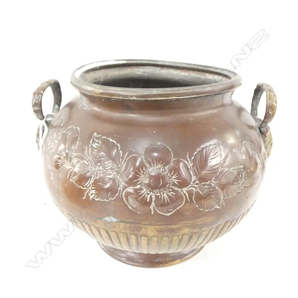 VINTAGE BRASS POT H. 170MM Image 1++