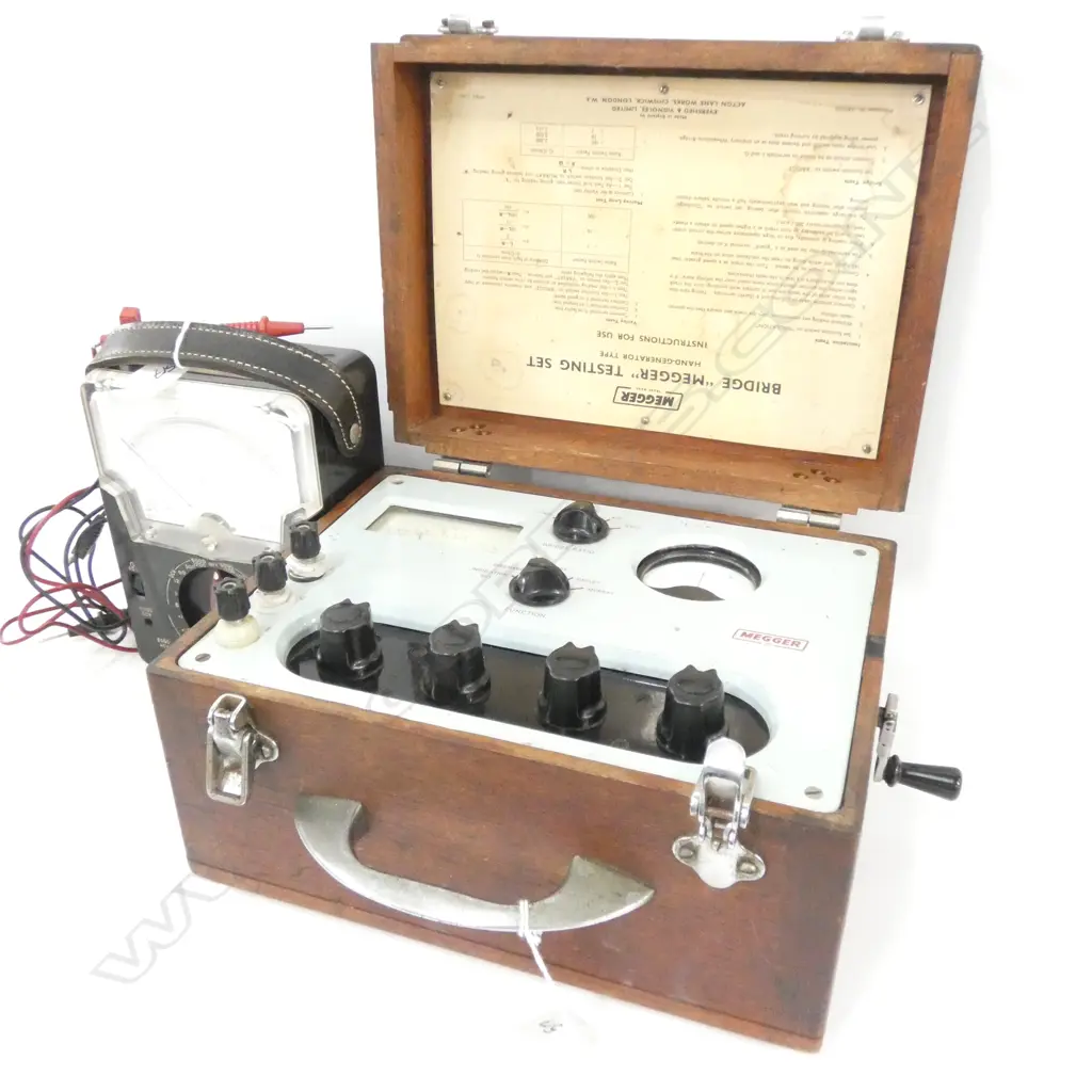 VINTAGE VU METER & BRIDGE MEGGER TESTING KIT Image 1++