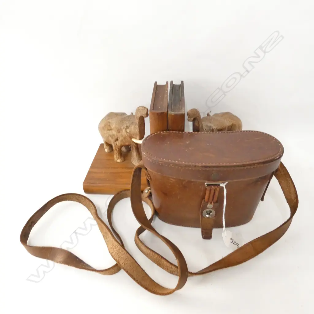 PR CARVED WOODEN ELEPHANT BOOKENDS + CASED BINOCULARS  Image 1++