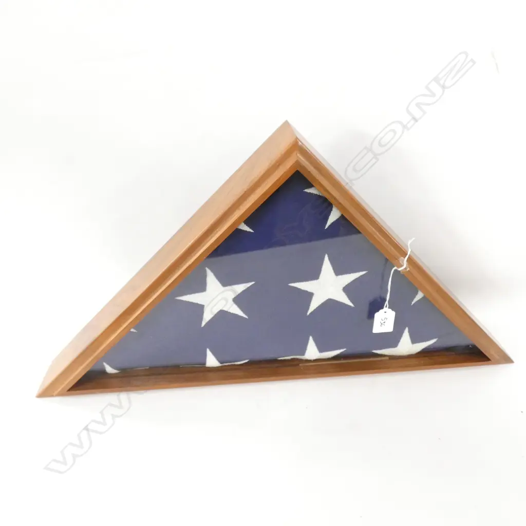 QUALITY STITCHED AMERICAN FLAG FOLDED IN TRIANGULAR WALNT GLAZED CASE Image 1++