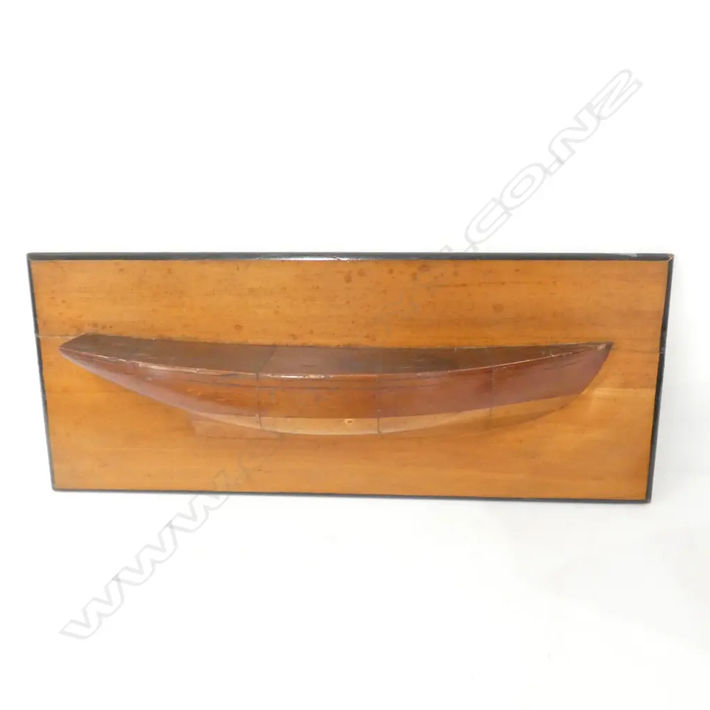 ANTIQUE HALF-MODEL BOAT, 185 X 455MM Image 1++