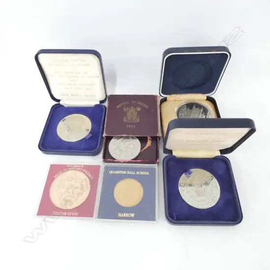 SIX OLD ENGLISH COMMEMORATIVE COINS IN PRESENTATION BOXES 