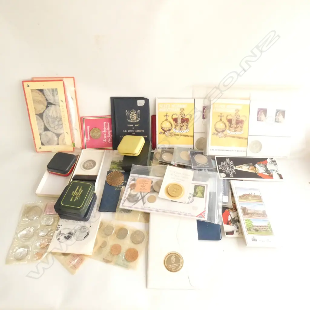 GOOD BOX LOT UNCIRCULATED COINS; BOXES & PACKETS. Image 1++