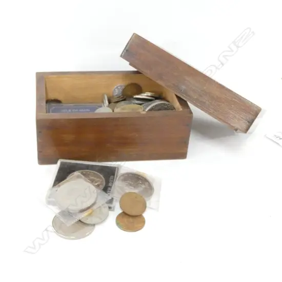 SMALL WOODEN BOX MIXED COINS 