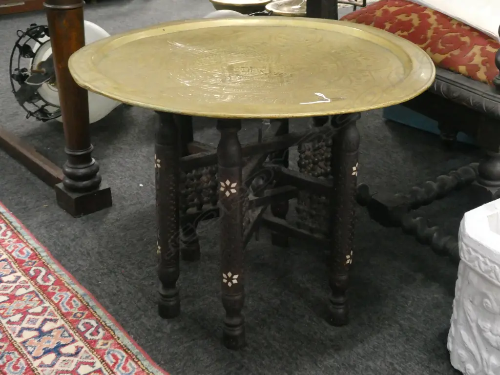 BRASS FOLDING TABLE D 600 MM Image 1++