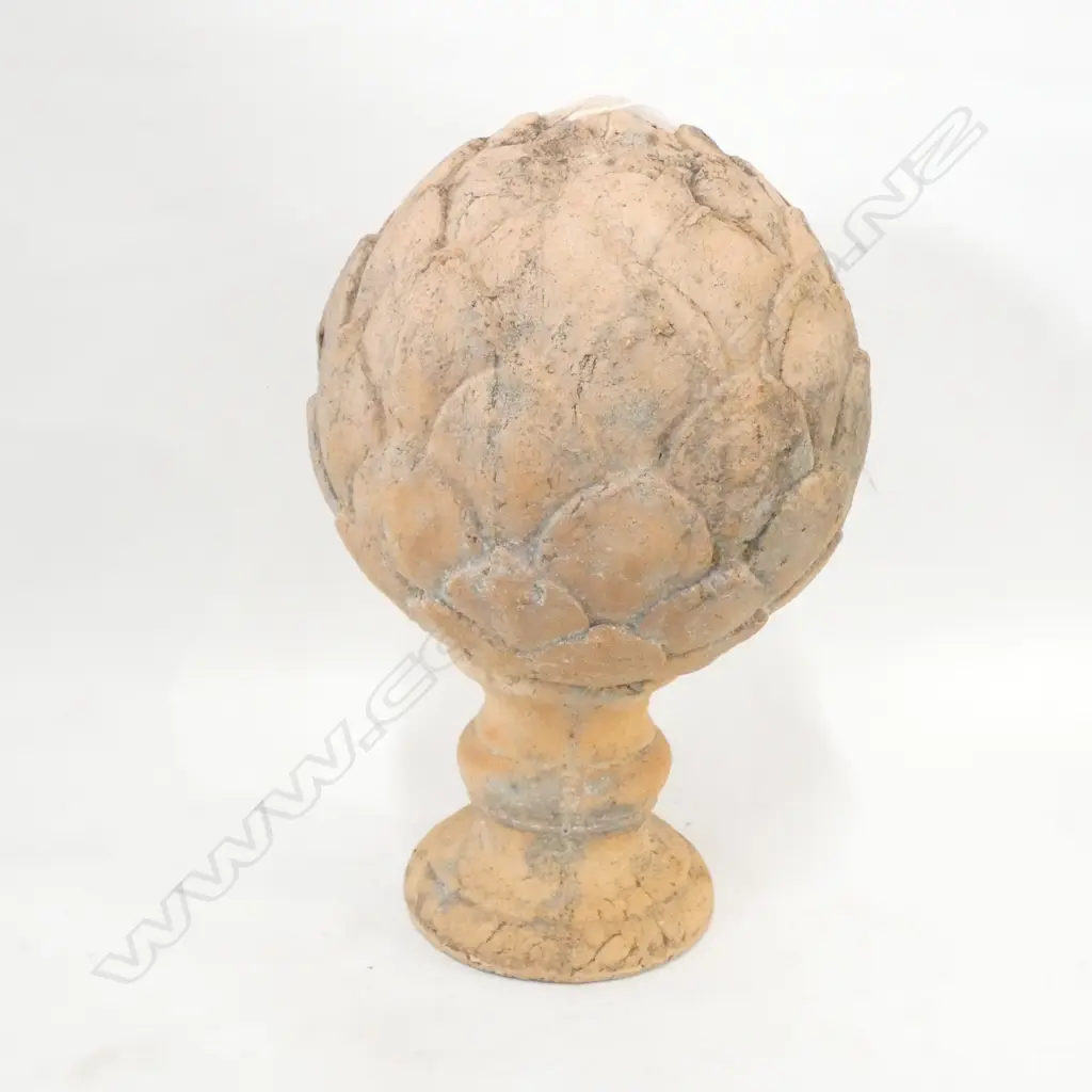 TERRACOTTA ARTICHOKE FINIAL H420 Image 1++