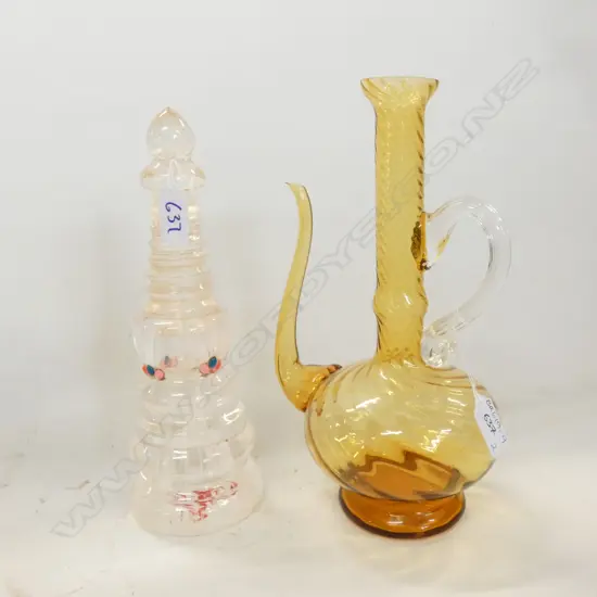 MIDDLE EASTERN AMBER GLASS JUG WITH SPOUT (H. 285MM) & HEAVY RIBBED GLASS DECANTER (H. 270MM) 