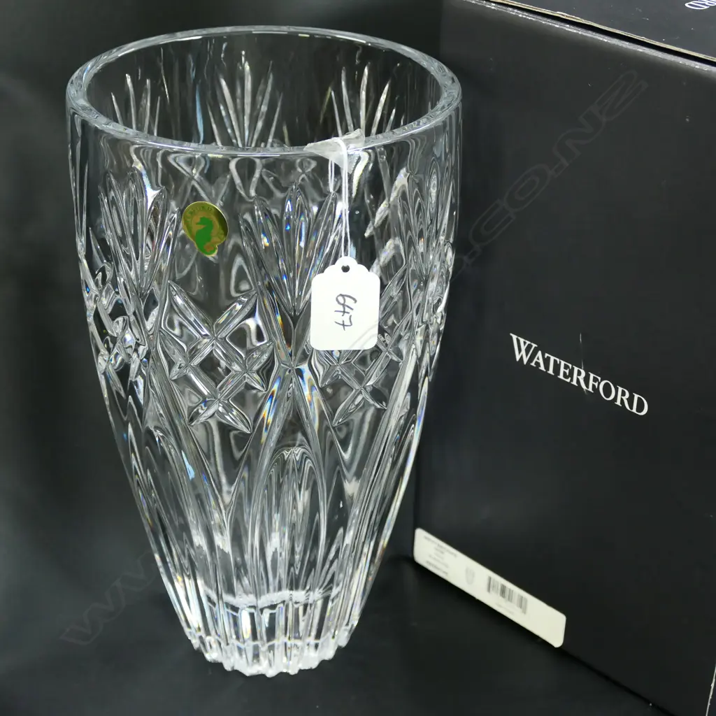 WATERFORD CRYSTAL VASE. H.254mm. GEOMETRIC DESIGN boxed Image 1++