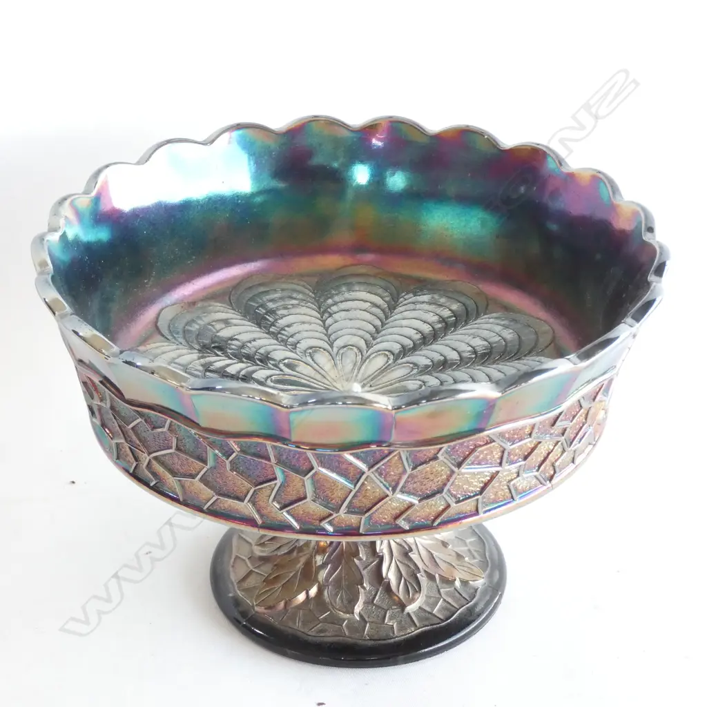 BLACK CARNIVAL GLASS COMPORT D 210 MM Image 1++