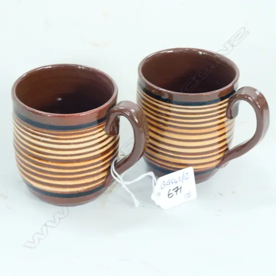 ELIZABETH LISSAMAN PAIR COFFEE MUGS C1978 