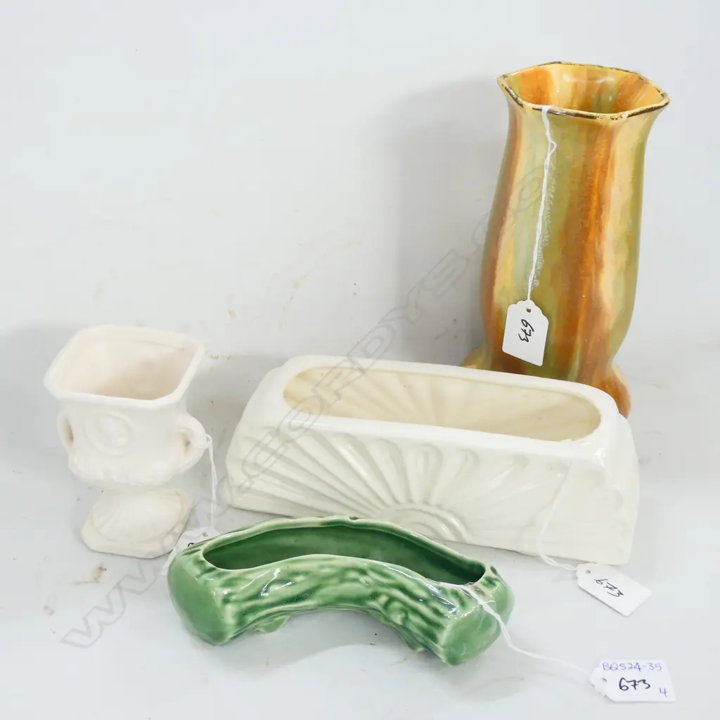 FOUR ASSORTED VASES. TALLEST 205MM Image 1++