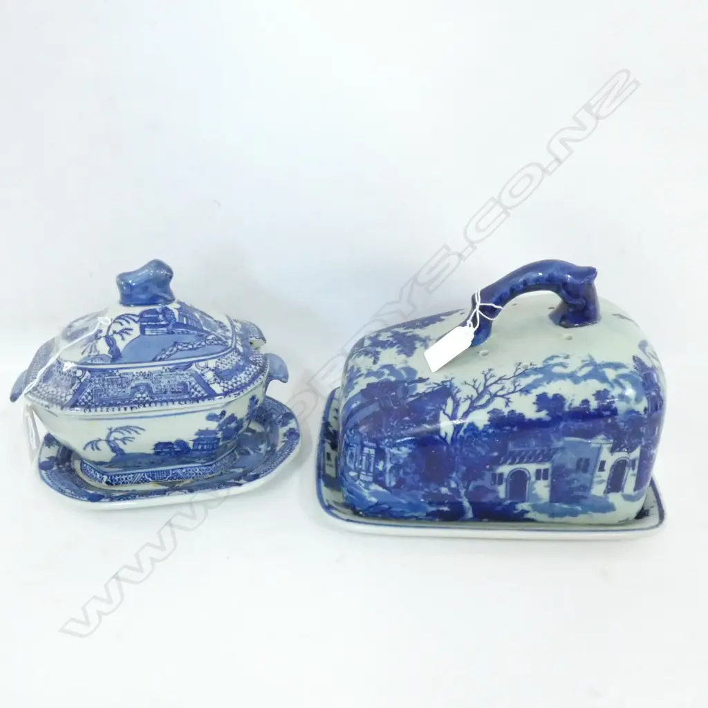 BLUE & WHITE REPRO MASONS TUREEN & CHEESE WEDGE  Image 1++