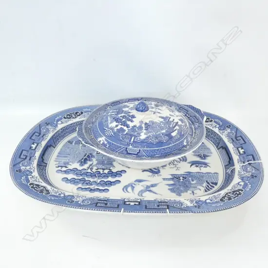WILLOW PATTERN TUREEN AND PLATTER 
