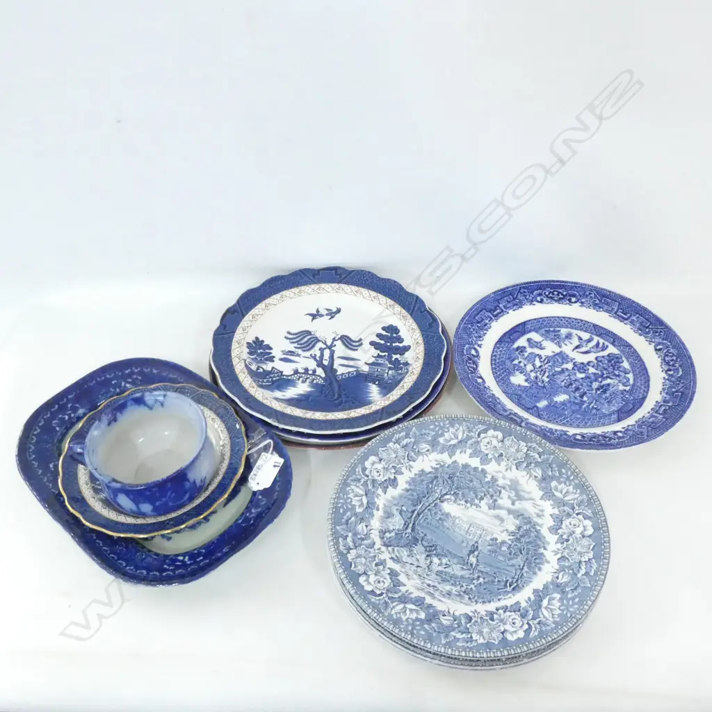 STACK OF CHINA B&W VARIOUS MAKERS Image 1++