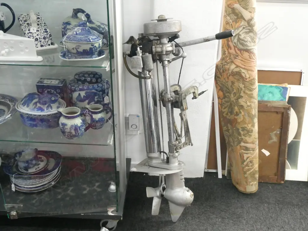 EARLY SEAGULL OUTBOARD MOTOR L. 1M Image 1++