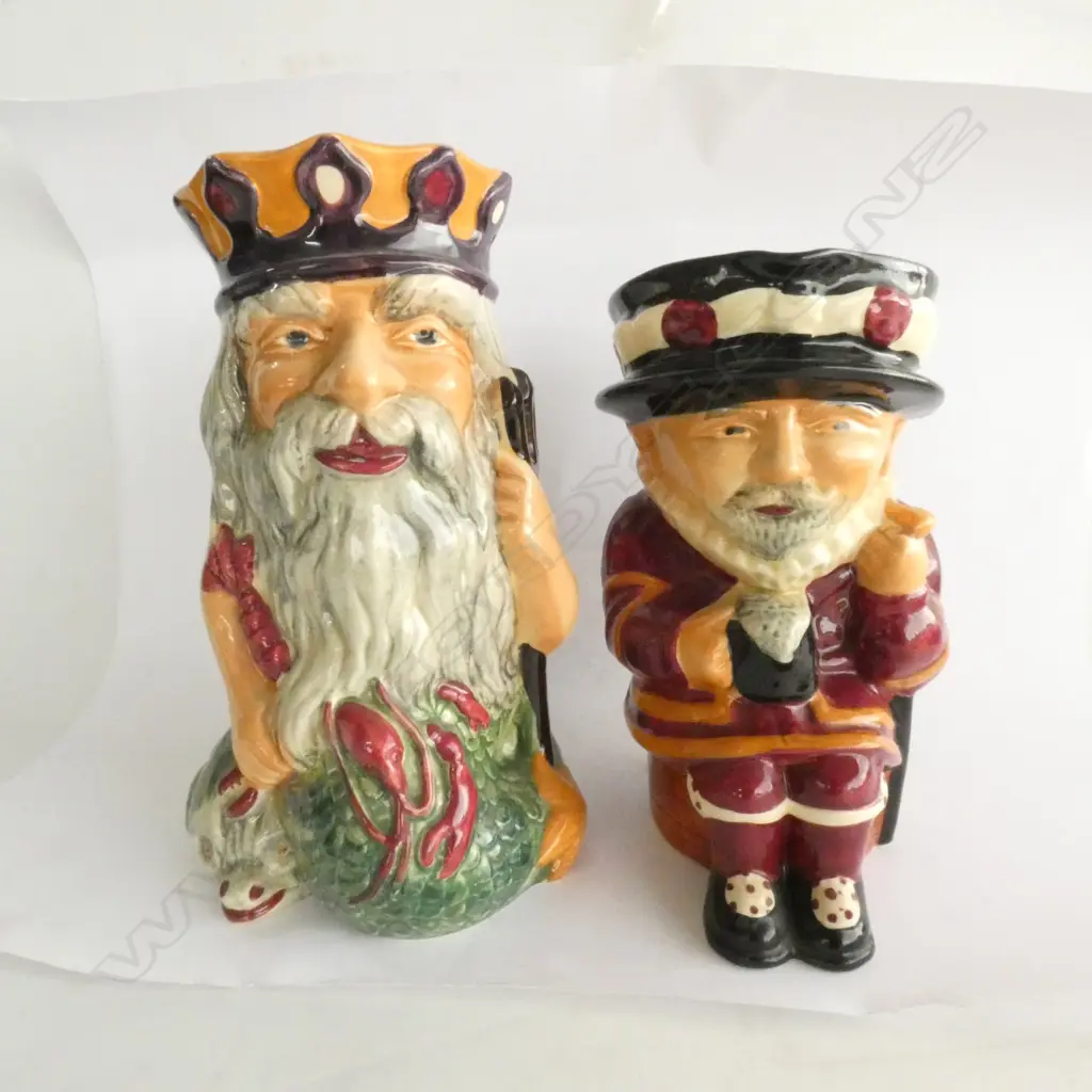 PR LG CHARACTER JUGS; FATHER NEPTUNE H.250MM & BEEFEATER H. 225MM Image 1++