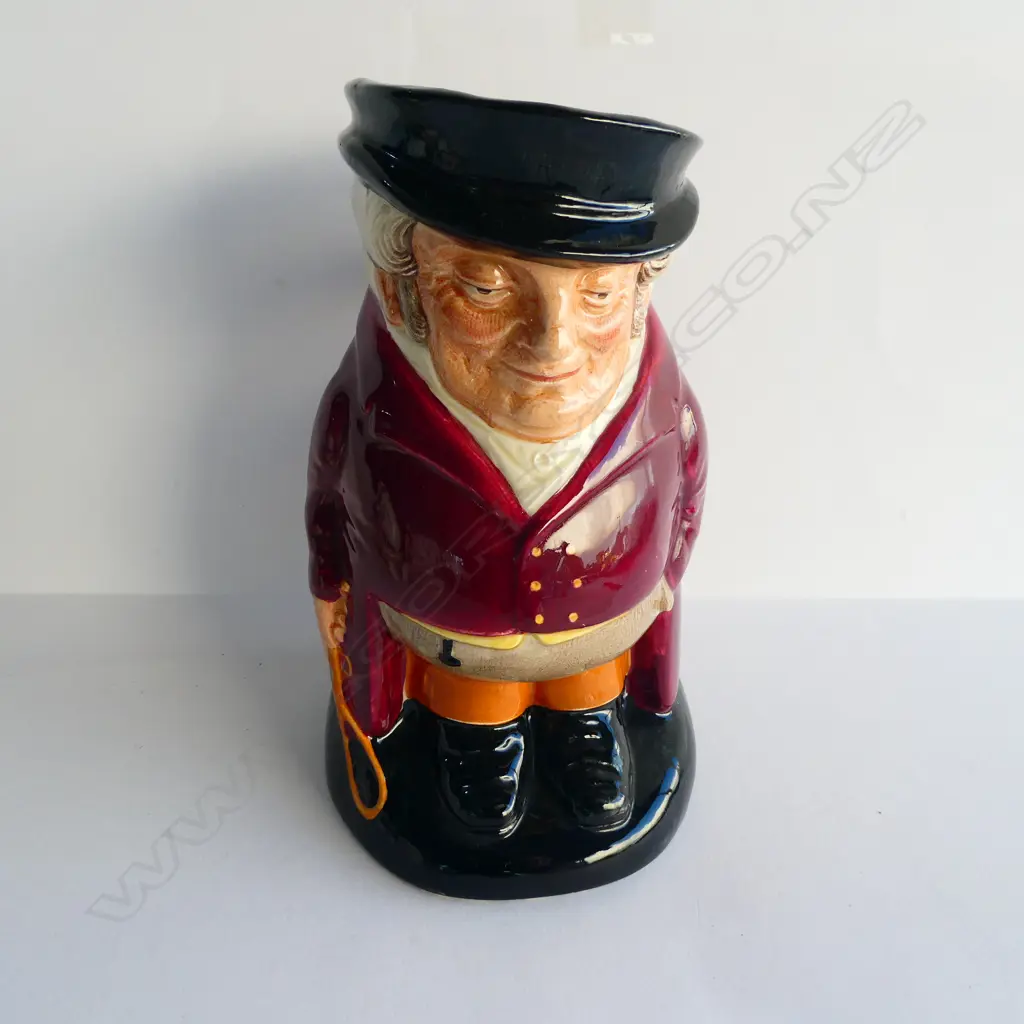 ROYAL DOULTON LG CHARACTER JUG 'THE HUNTSMAN' H. 200MM Image 1++