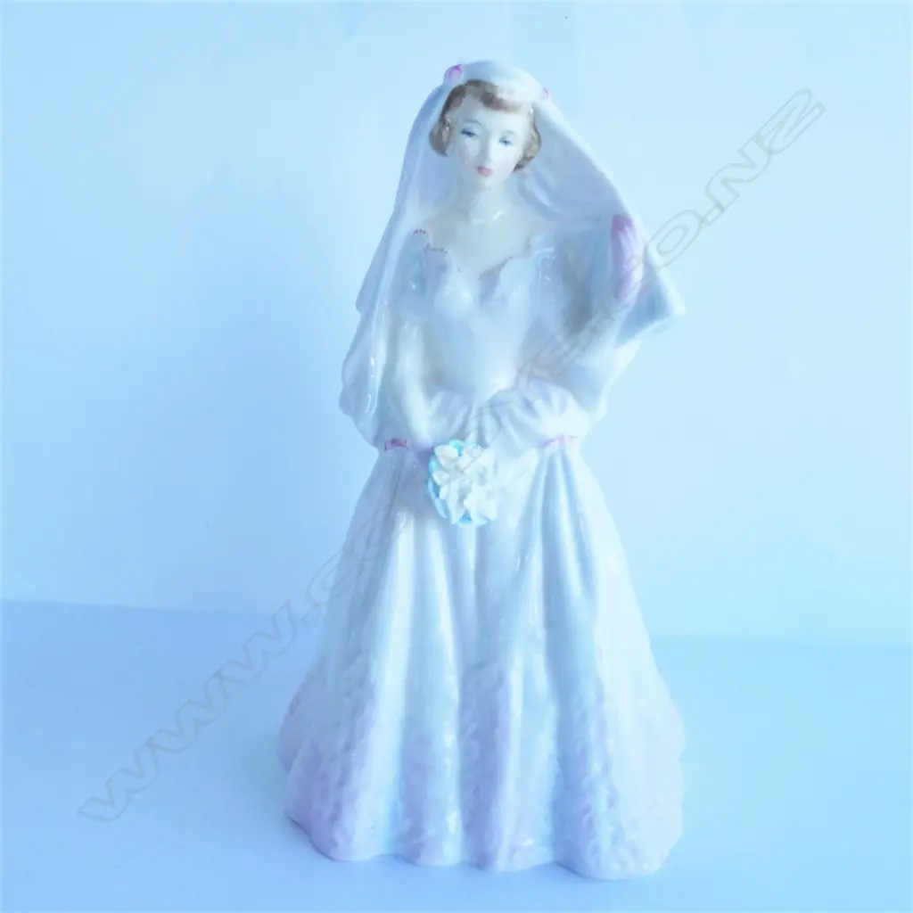 ROYAL DOULTON FIGURINE 'THE BRIDE' HN 2166 H. 210MM Image 1++