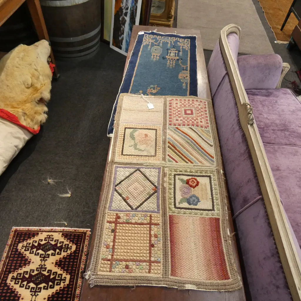 SMALL CHINESE RUG &HOOKED SAMPLER Image 1++