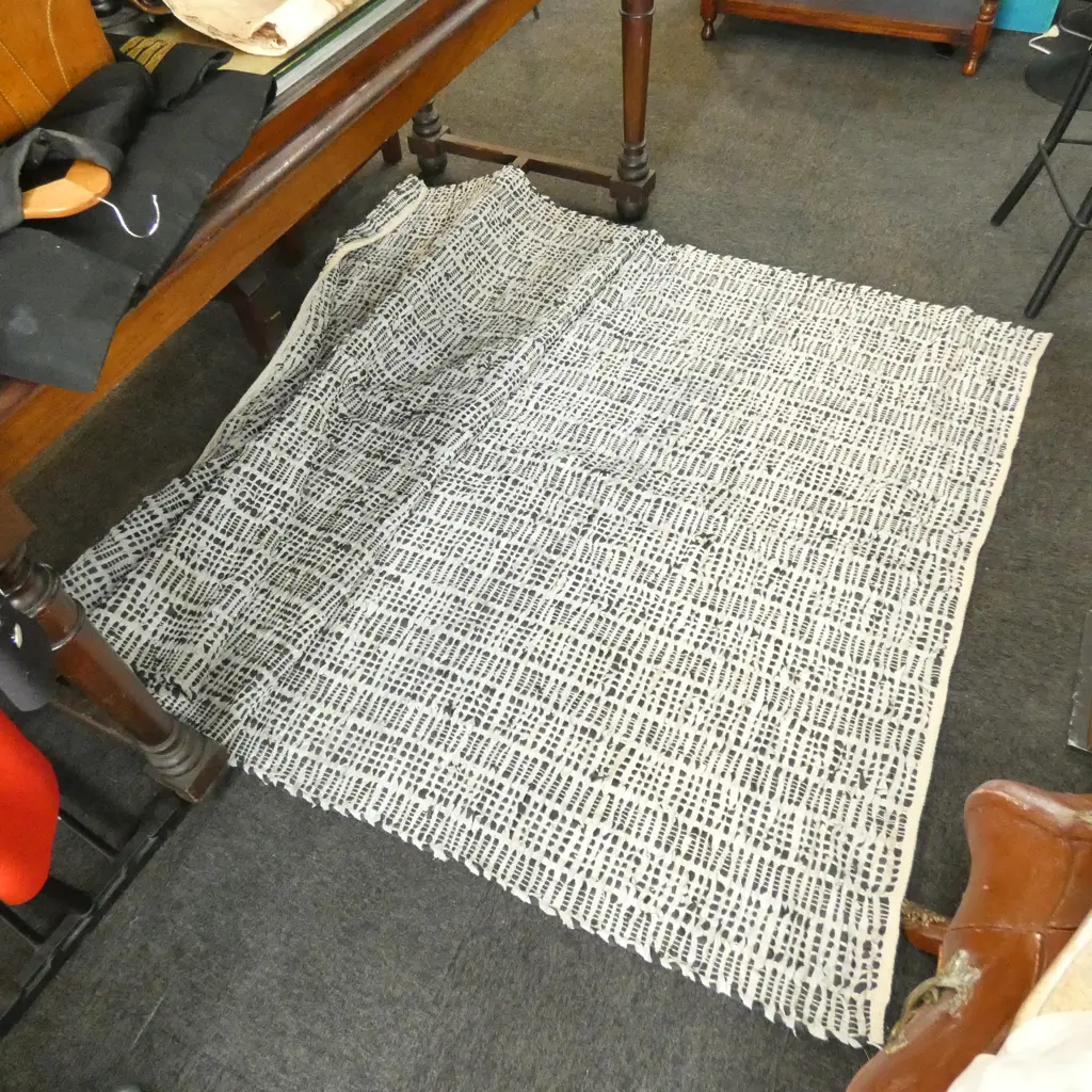 NEW LEATHER RUG L2350 X W1700 Image 1++