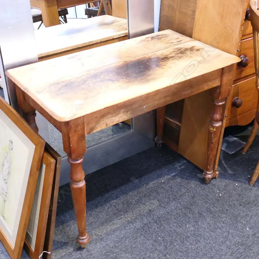 SMALL KAURI KITCHEN WORK TABLE  Image 1++