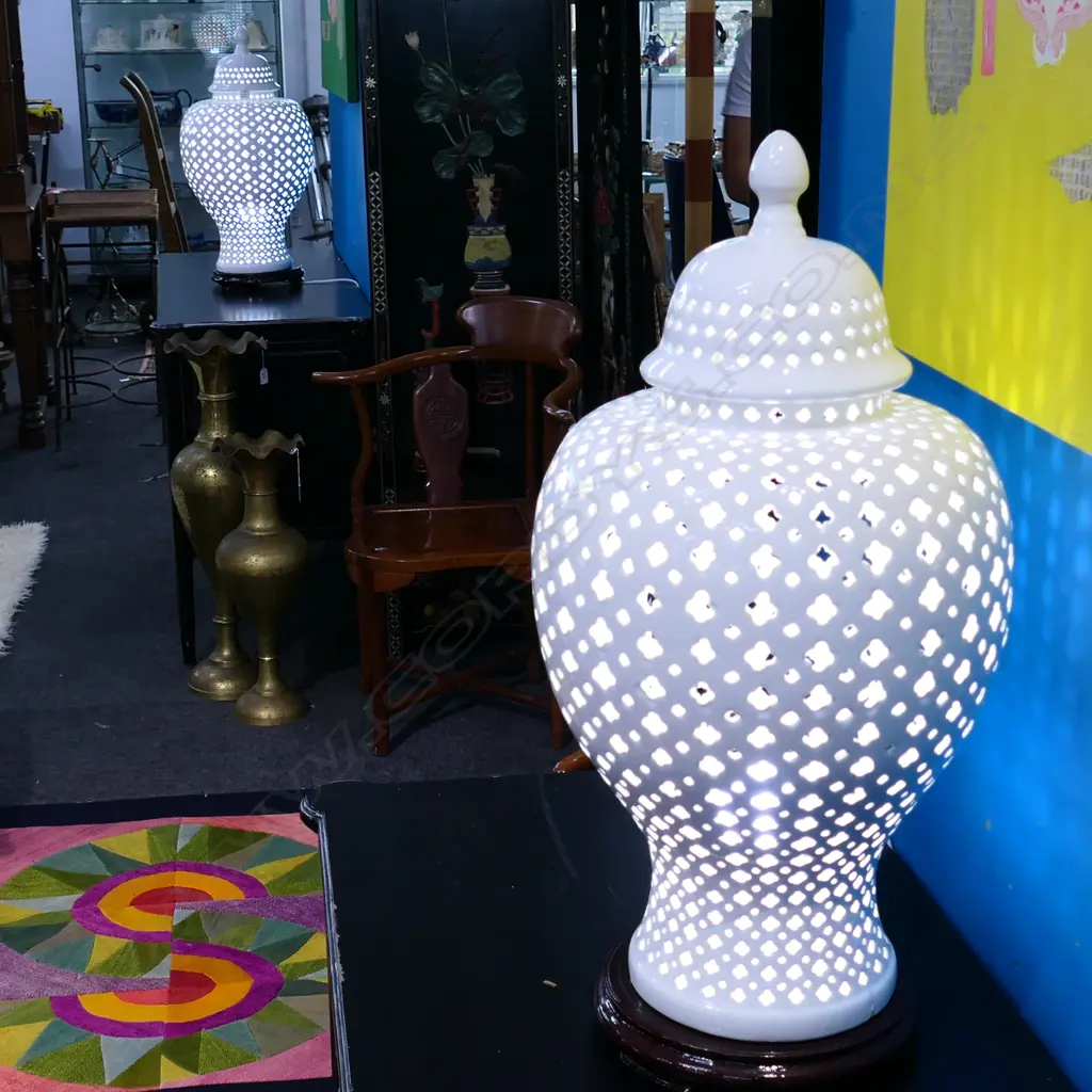 PR PERFORATED WHITE CERAMIC LIDDED JAR LAMPS H. 620MM Image 1++