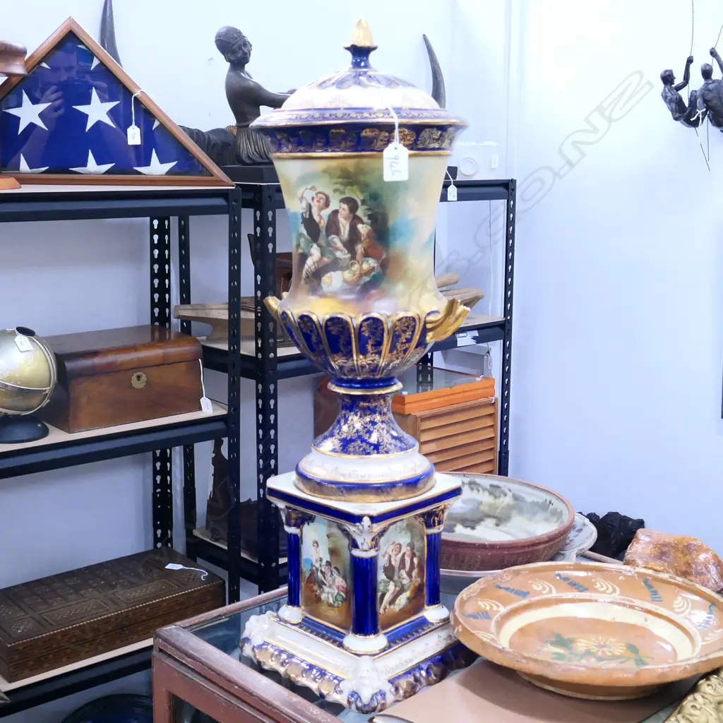 EDWARDIAN 2 HANDLED LIDDED URN ON PLINTH HANDLES BROKE  INSIDE URN H 750 MM Image 1++