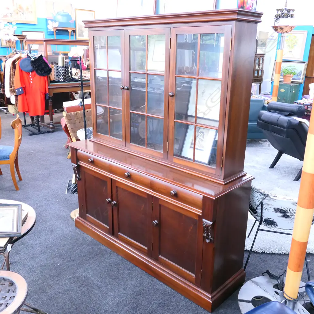 GLAZED DRESSER H. 1820MM W. 1530MM Image 1++