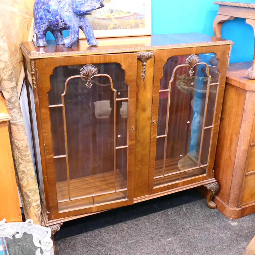 MAHOGANY DISPLAY CABINET H. 1200MM W. 1165MM Image 1++
