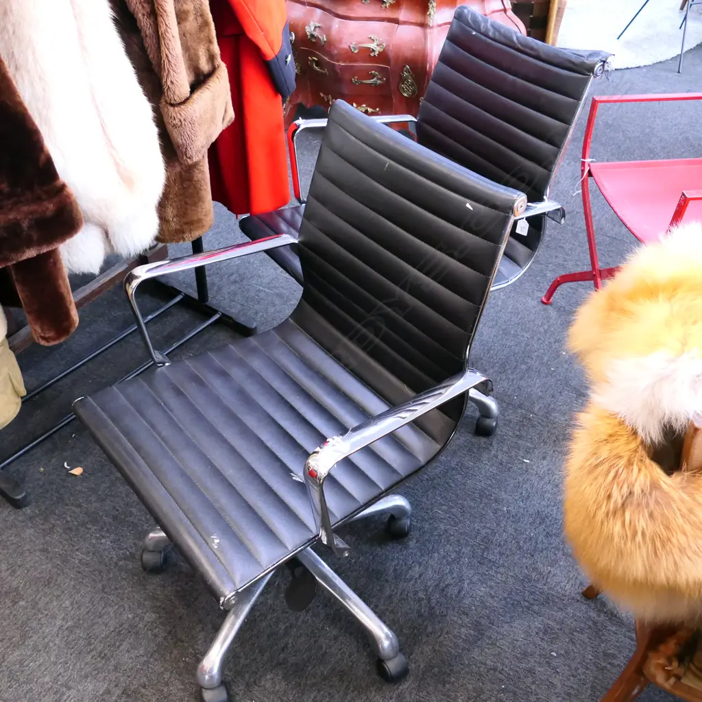 PR BLACK AND CHROME MODERN DESIGN OFFICE CHAIRS - ARM ON ONE ARE LOOSE Image 1++