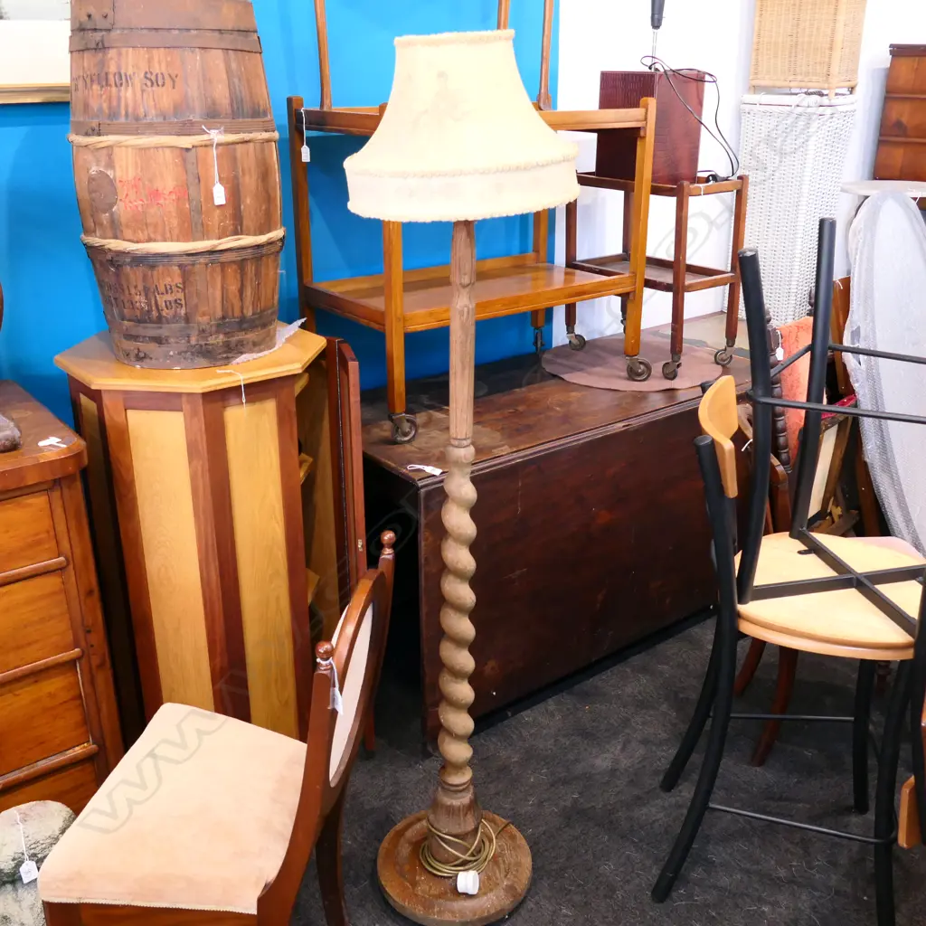 OAK STANDARD LAMP JAPANESE SHADE  Image 1++