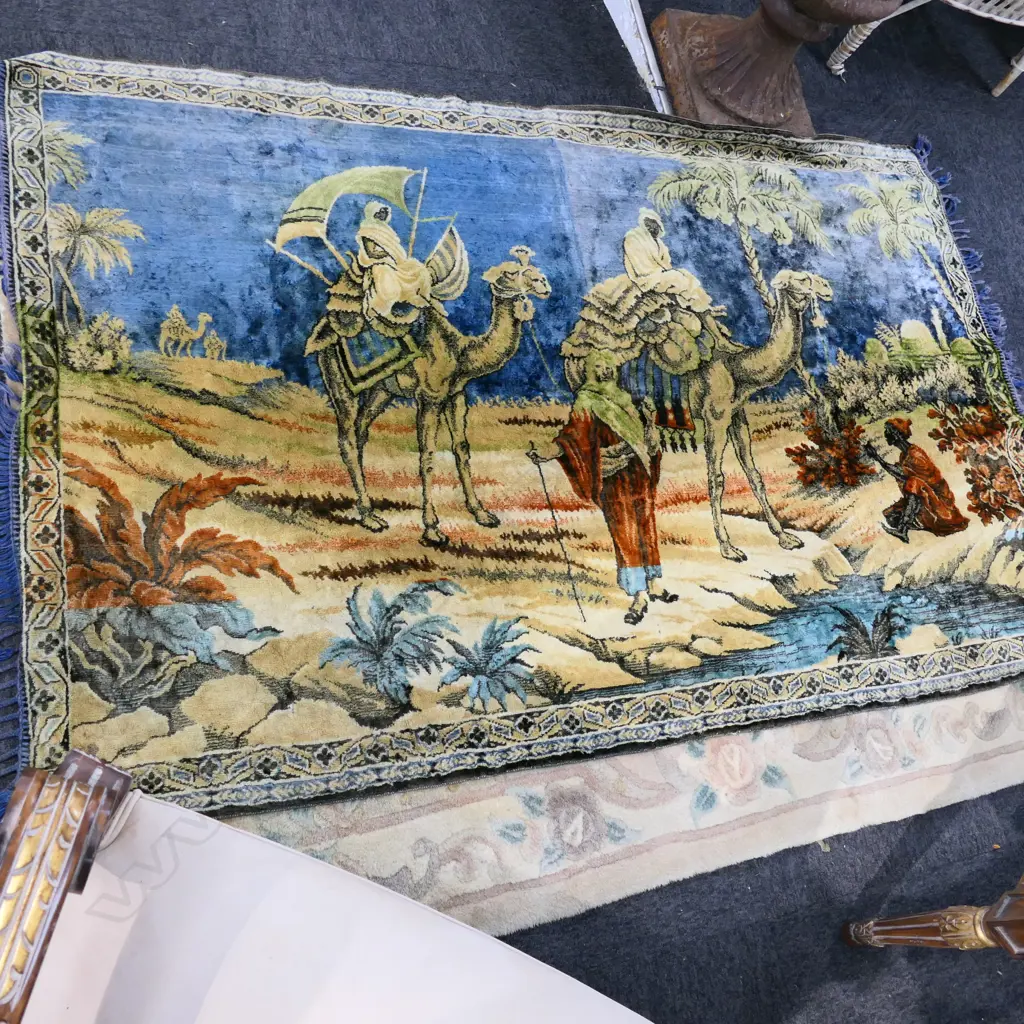 VINTAGE VELVET WALL HANGING RUG 1860 X 1200MM Image 1++