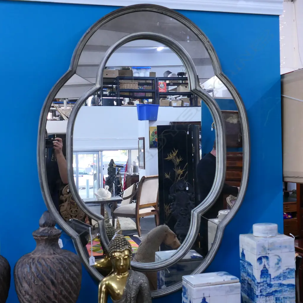 LARGE QUATRAFOIL MIRROR H1970 Image 1++
