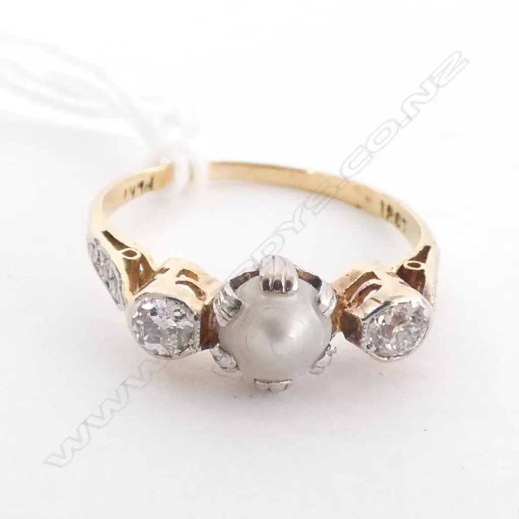 ANTIQUE 18CT GOLD DIAMOND AND PEARL RING Image 1++