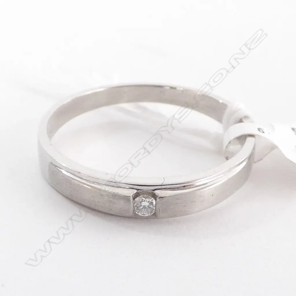 PLATINUM AND DIAMOND (0.8CT) BAND Image 1++