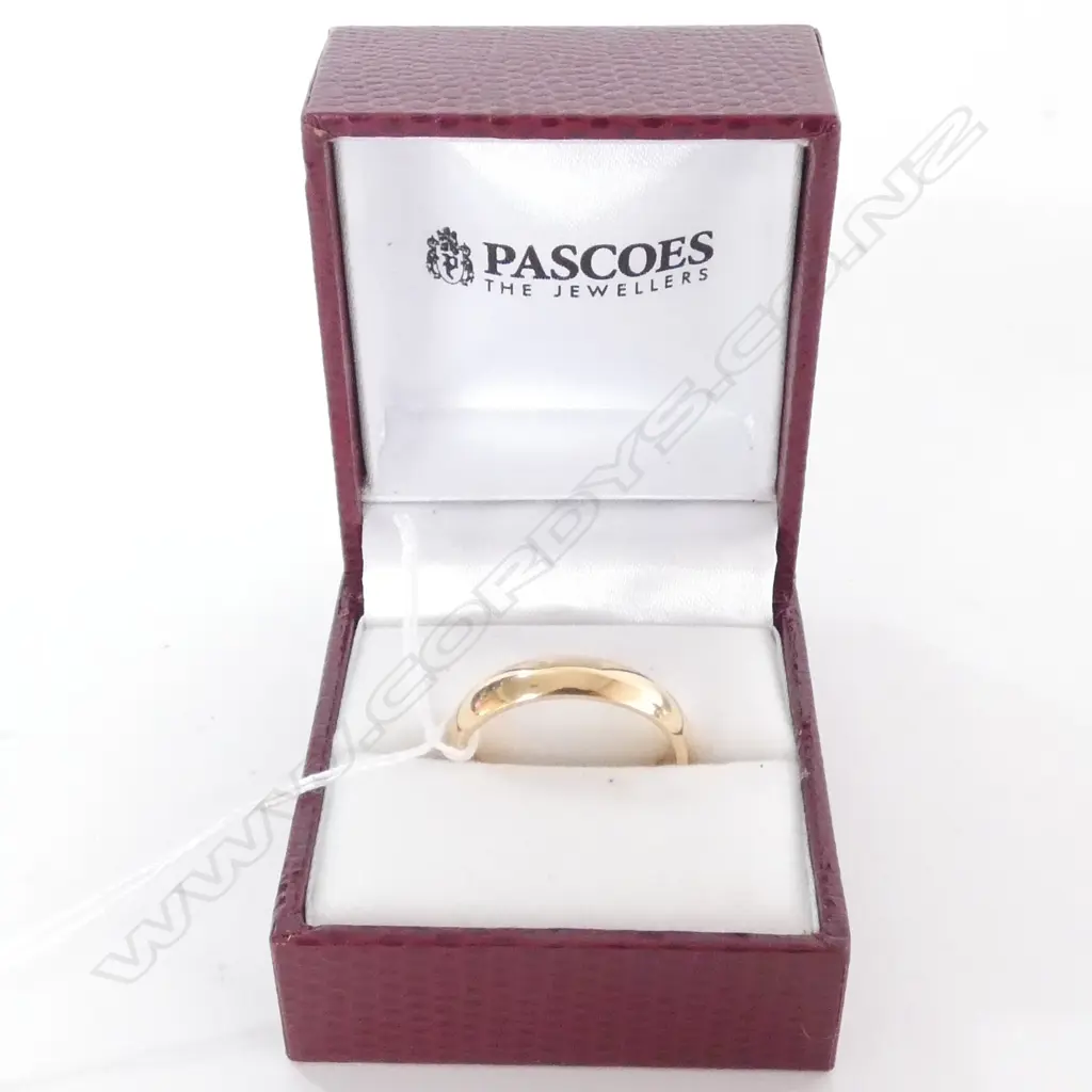 9CT GOLD WEDDER 4.61gm Image 1++