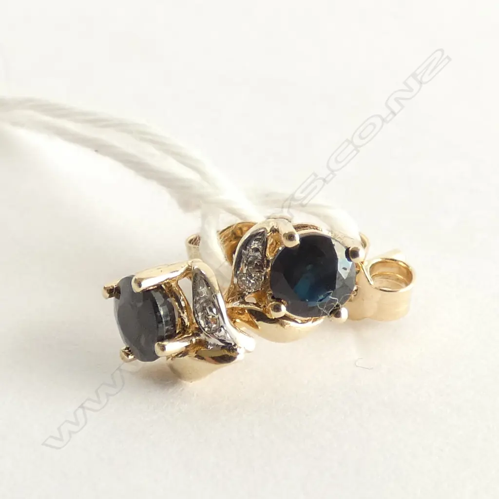 9ct PR SAPPHIRE & 2 DIAMOND EARRINGS Image 1++