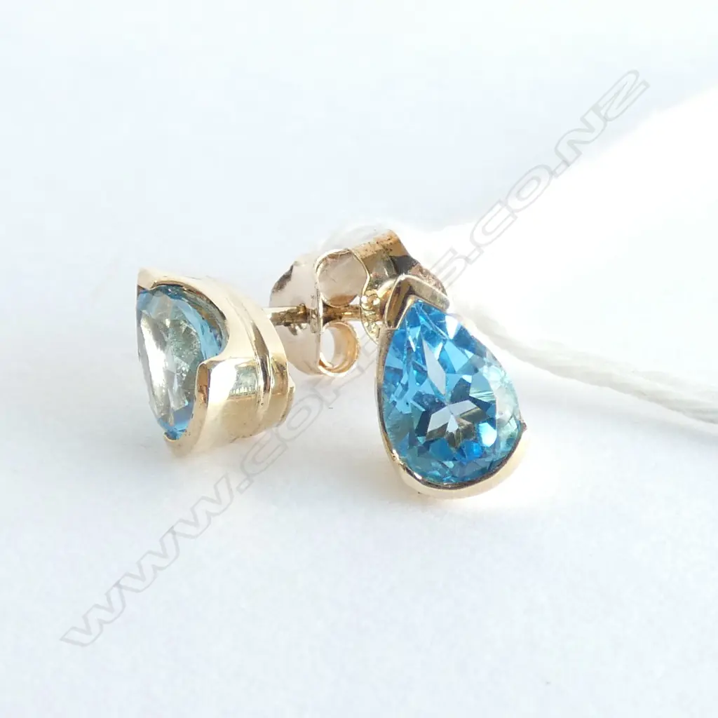 PR 9cT BLUE TOPAZ EARRINGS PIERCED FITTINGS Image 1++
