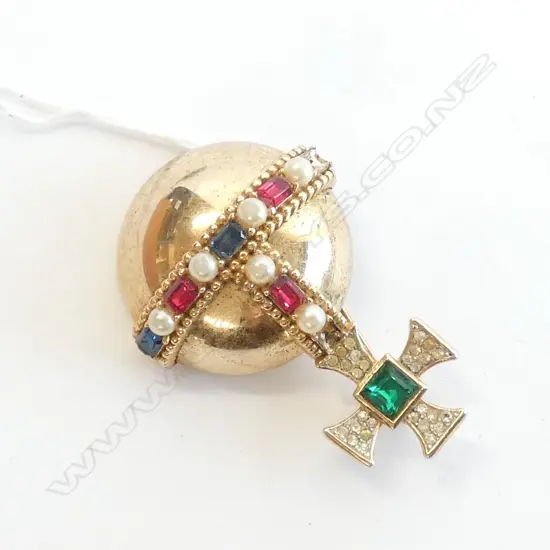 TRIFARI BROOCH